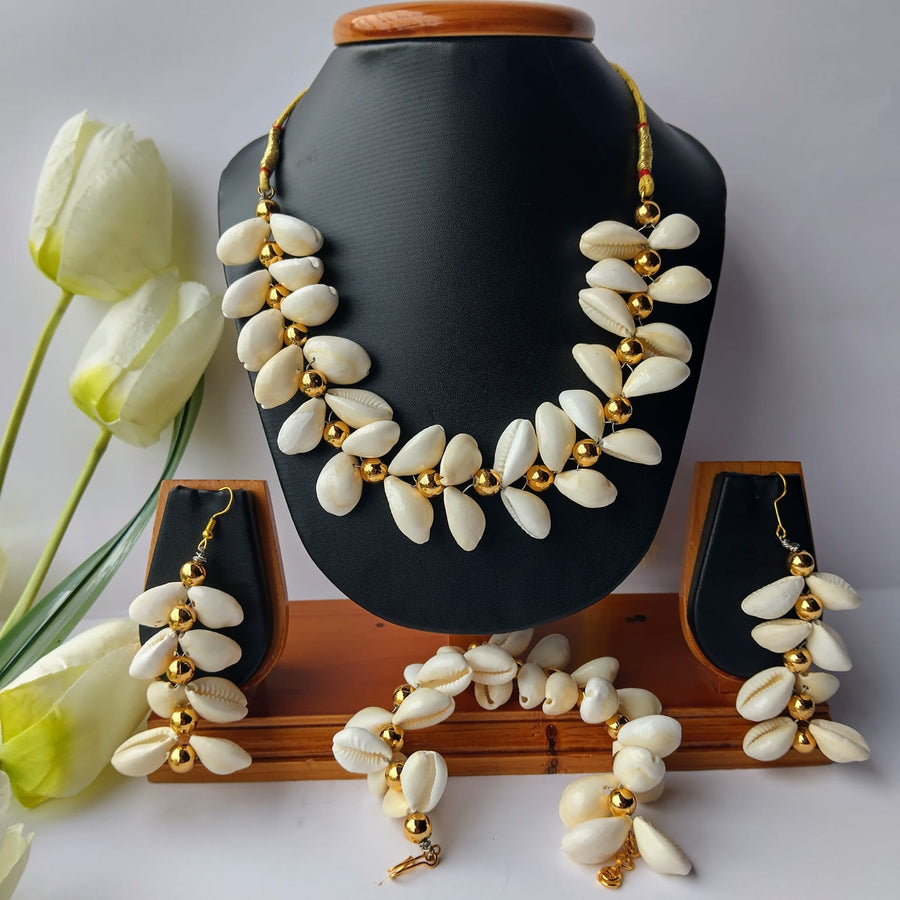Cowrie Shells Necklace with Earrings and Bracelet