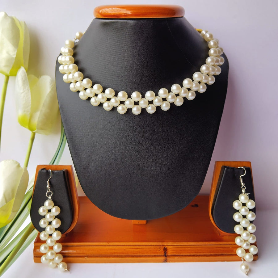 White Pearl Beads Choker