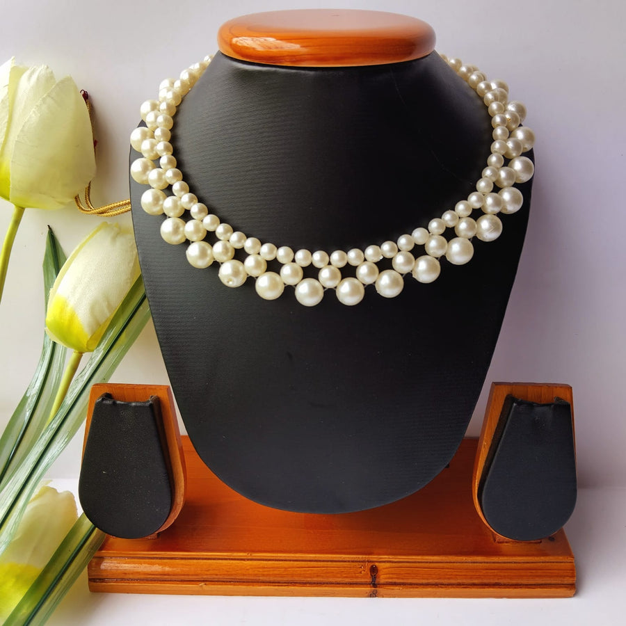 White Pearl Beads Choker