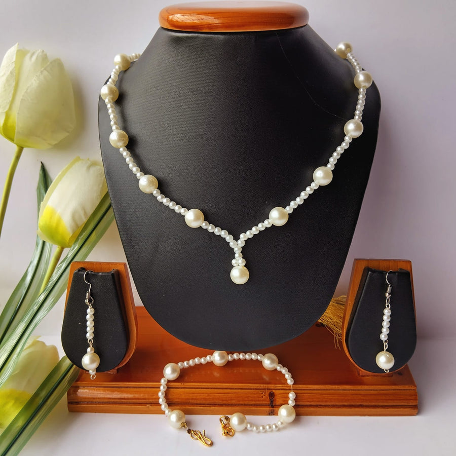 Pearl Beads Single Layer Necklace